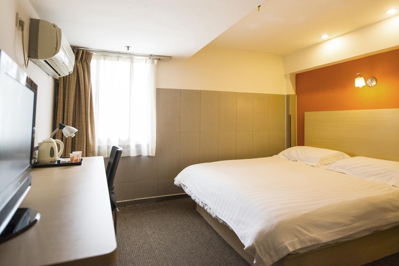 Motel Shenzhen Longgang Longcheng Square Metro Station المظهر الخارجي الصورة