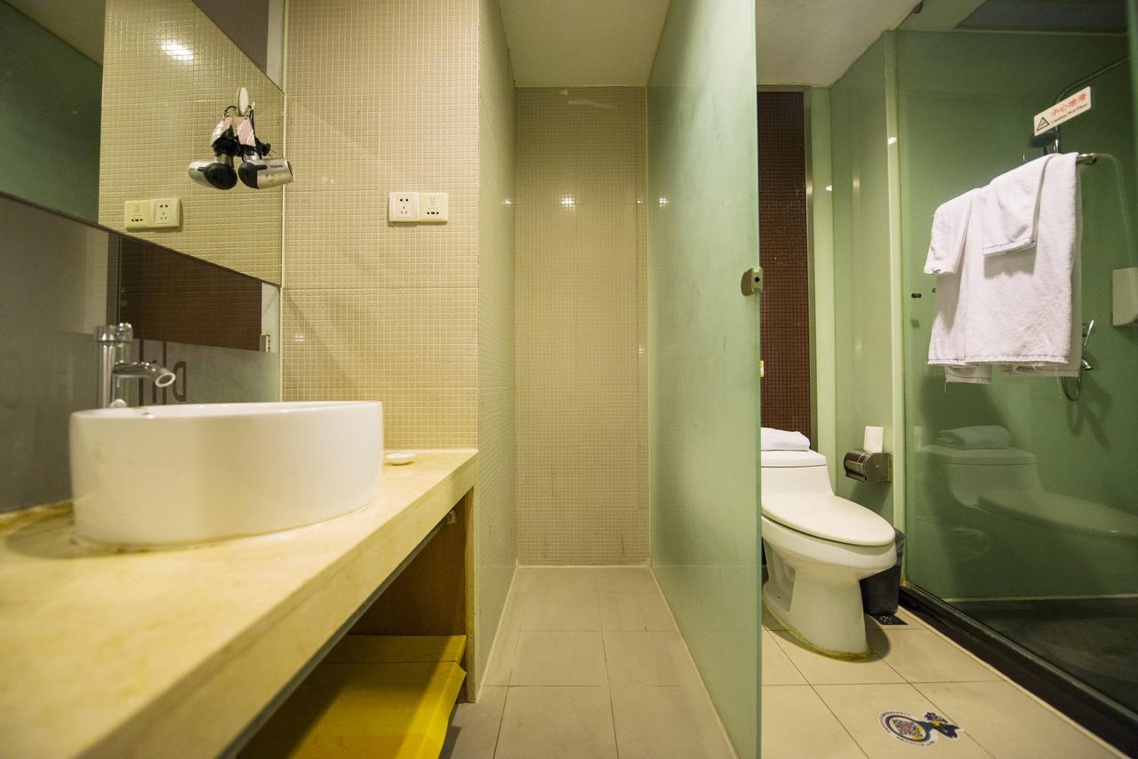 Motel Shenzhen Longgang Longcheng Square Metro Station المظهر الخارجي الصورة