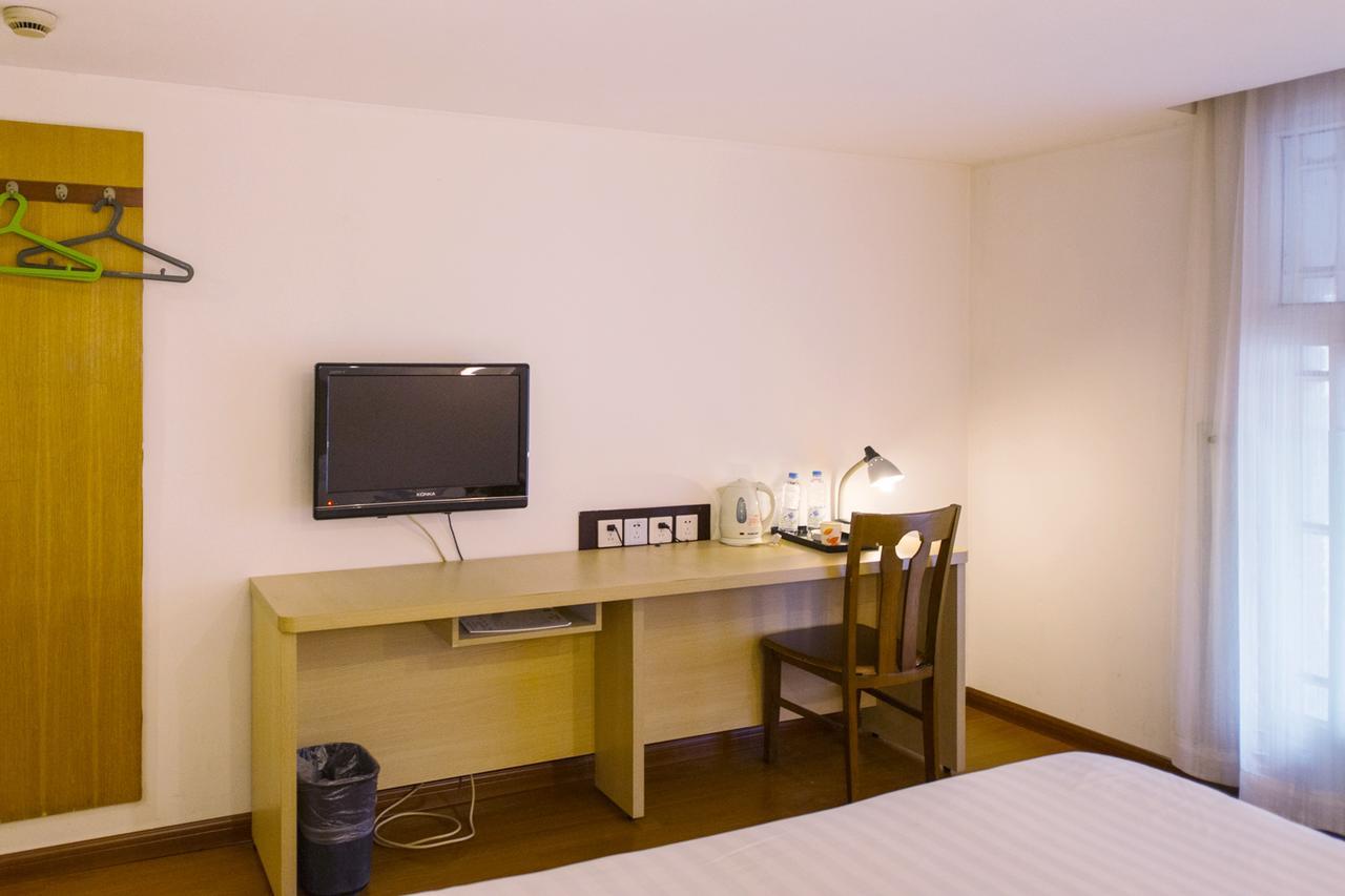 Motel Shenzhen Longgang Longcheng Square Metro Station المظهر الخارجي الصورة